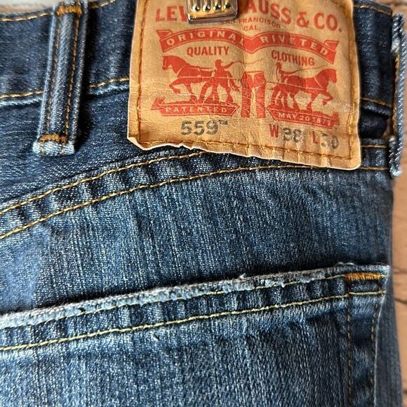 Levi's 559 Jeans Men's Size 38X30 Blue Relaxed Fit Straight Leg Medium Wash - Picture 4 of 11